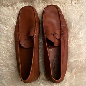 Upcycle opportunity Tod’s brown penny loafer men’s size 12